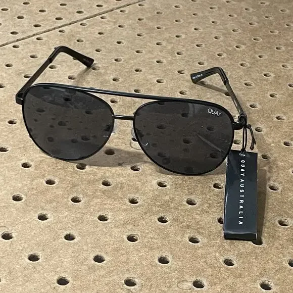 NWT Quay Australia Vivienne Black/Smoke Aviator Sunglasses Adult display picture 2